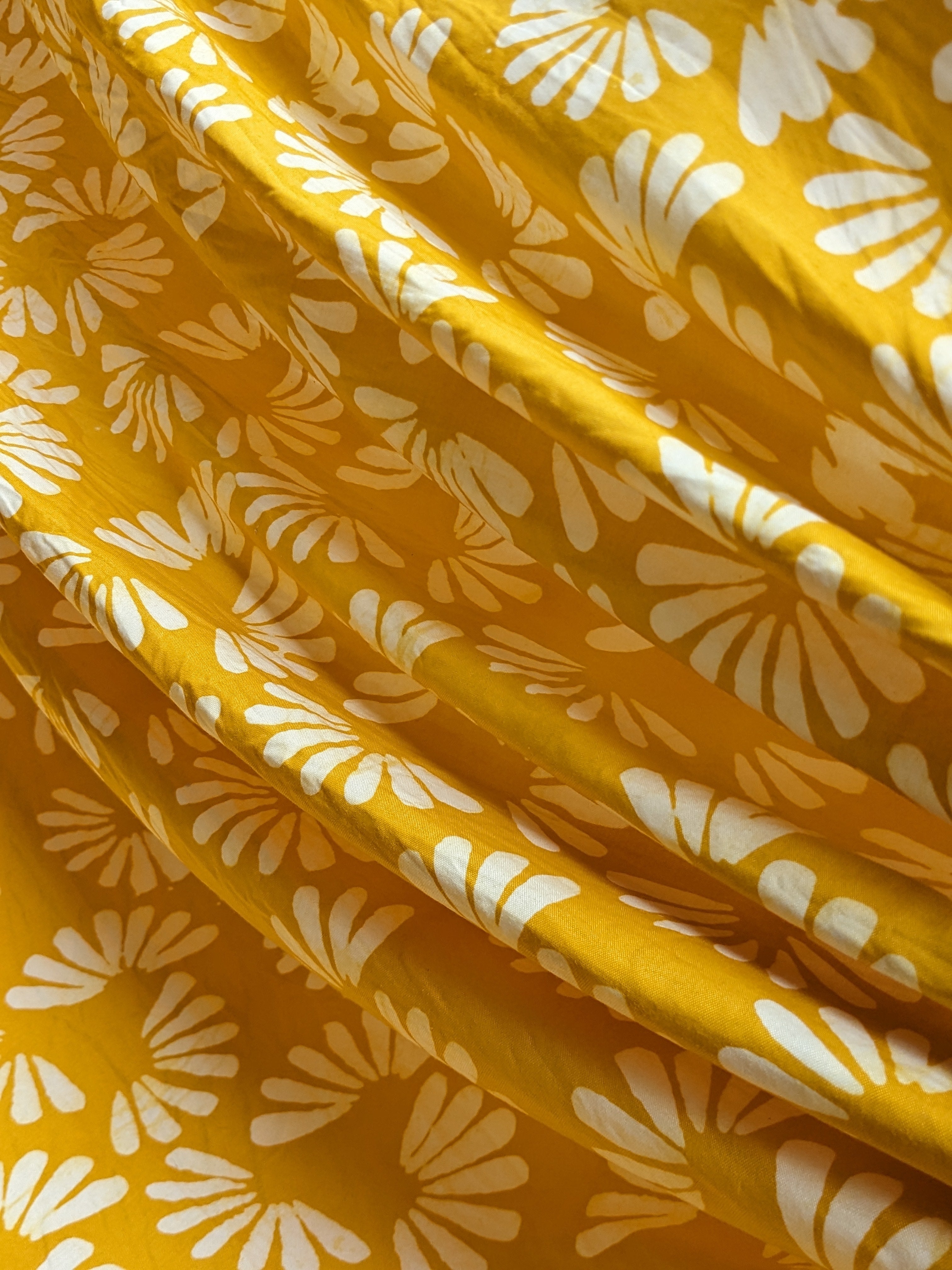 Batik |  Pineapple in Tenne