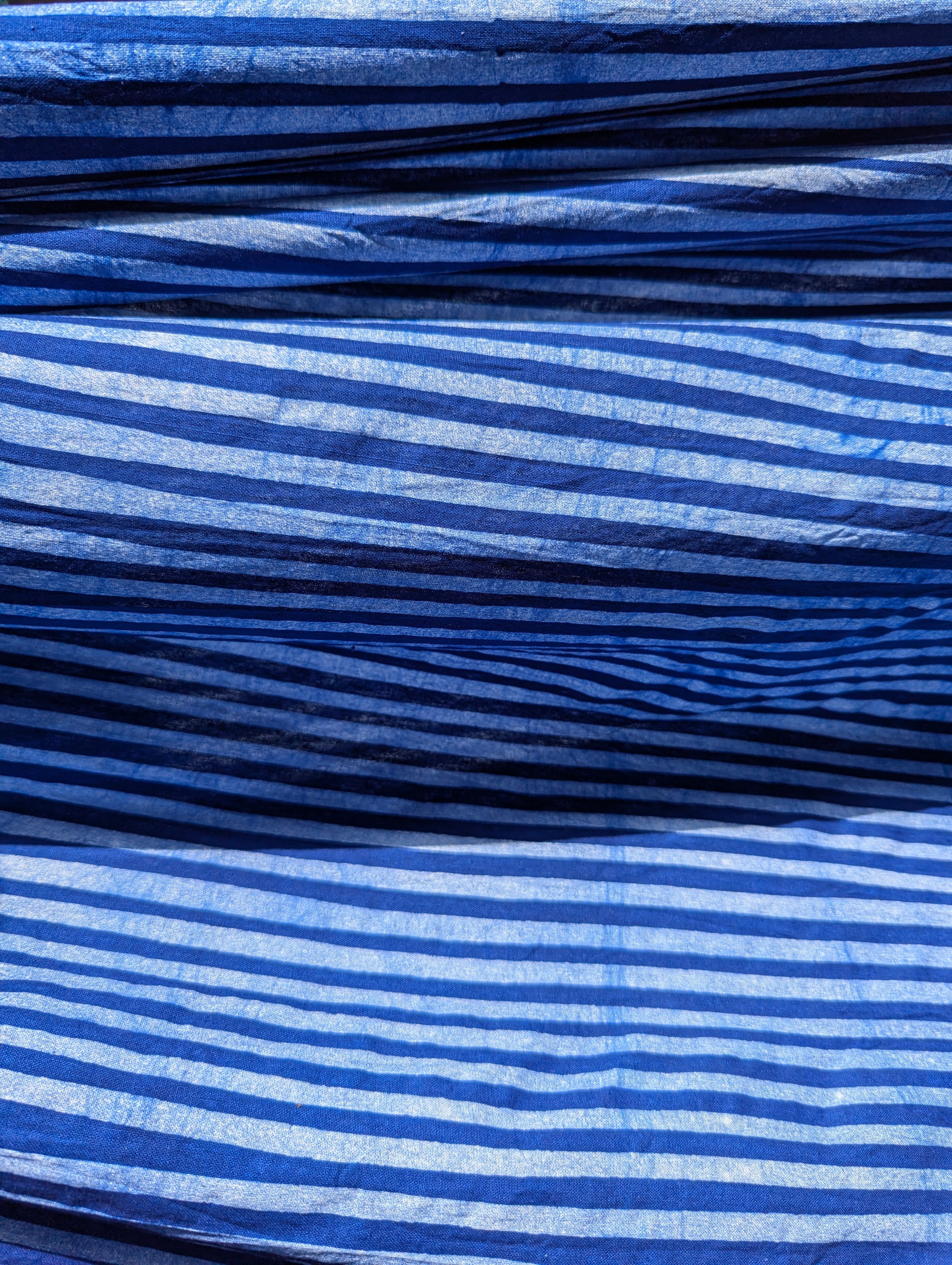 Batik | Beeline in Comet