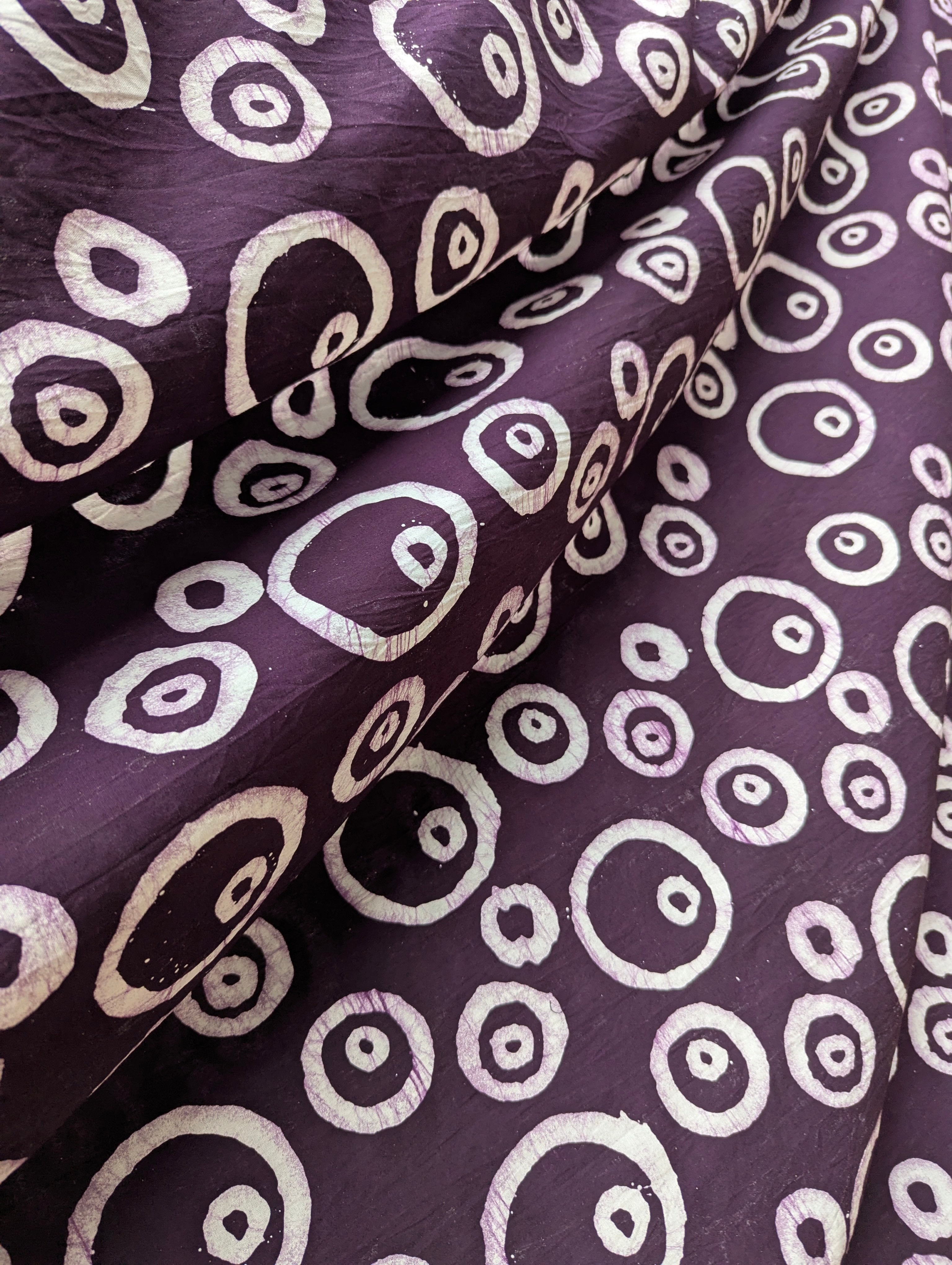 Batik| Bubbles in Beetroot