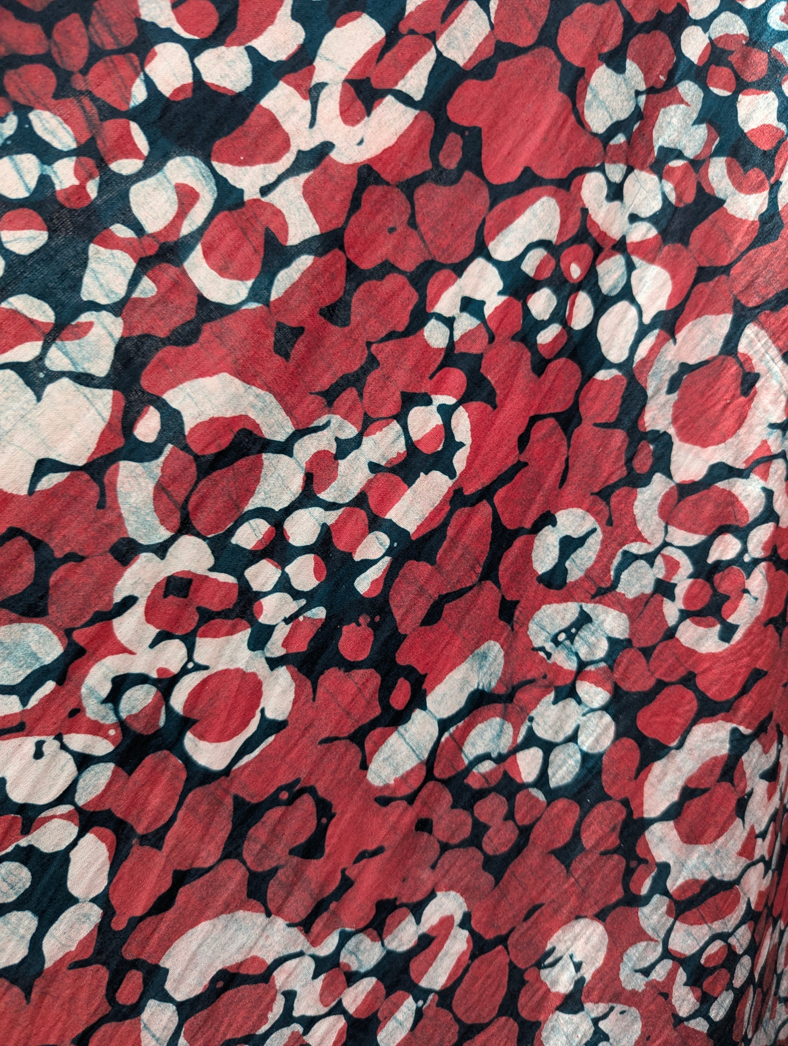 Batik | Gravels in Wine Pearl