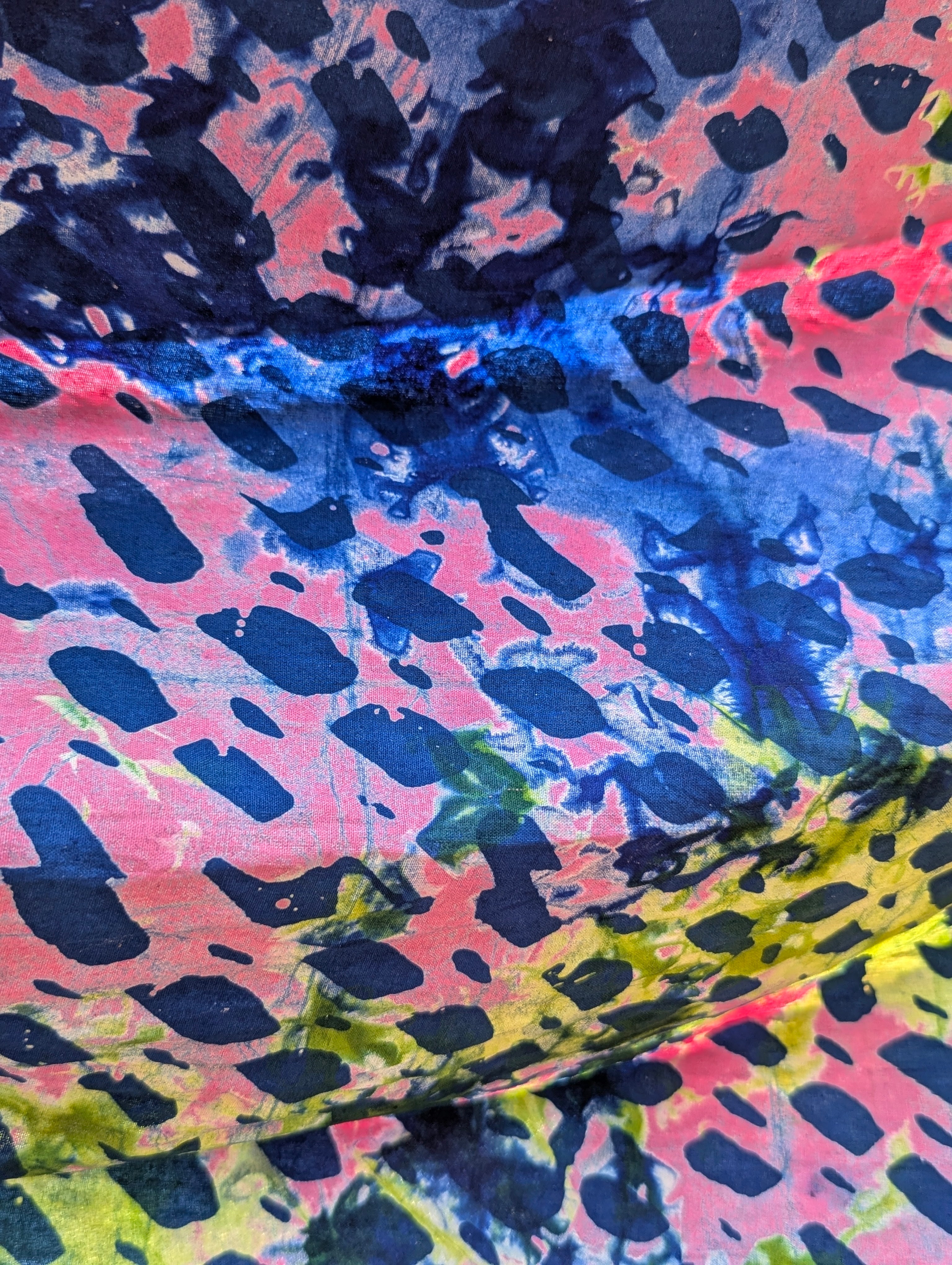 Batik | Granite in Zestie