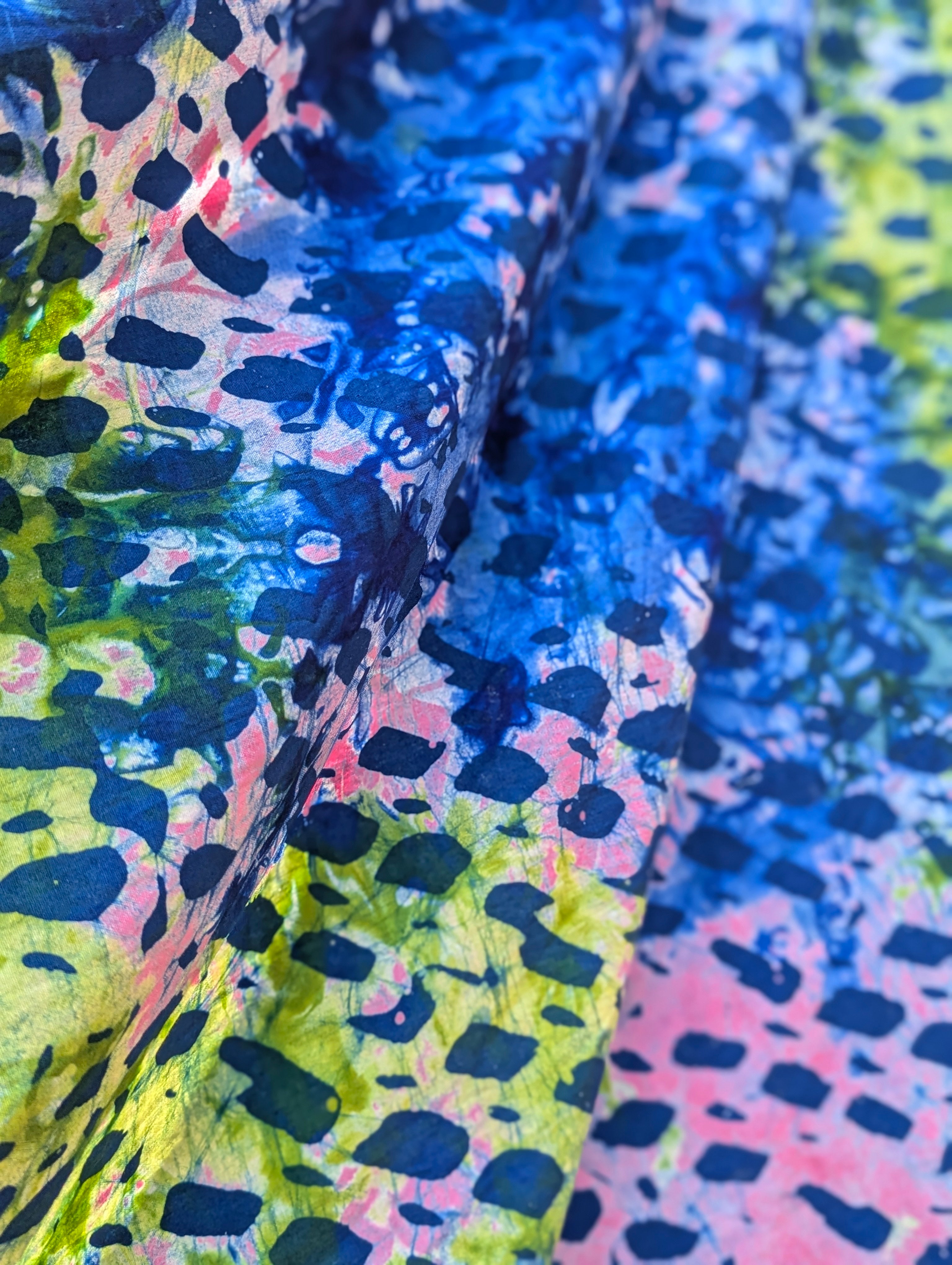 Batik |  Granite in Zestie