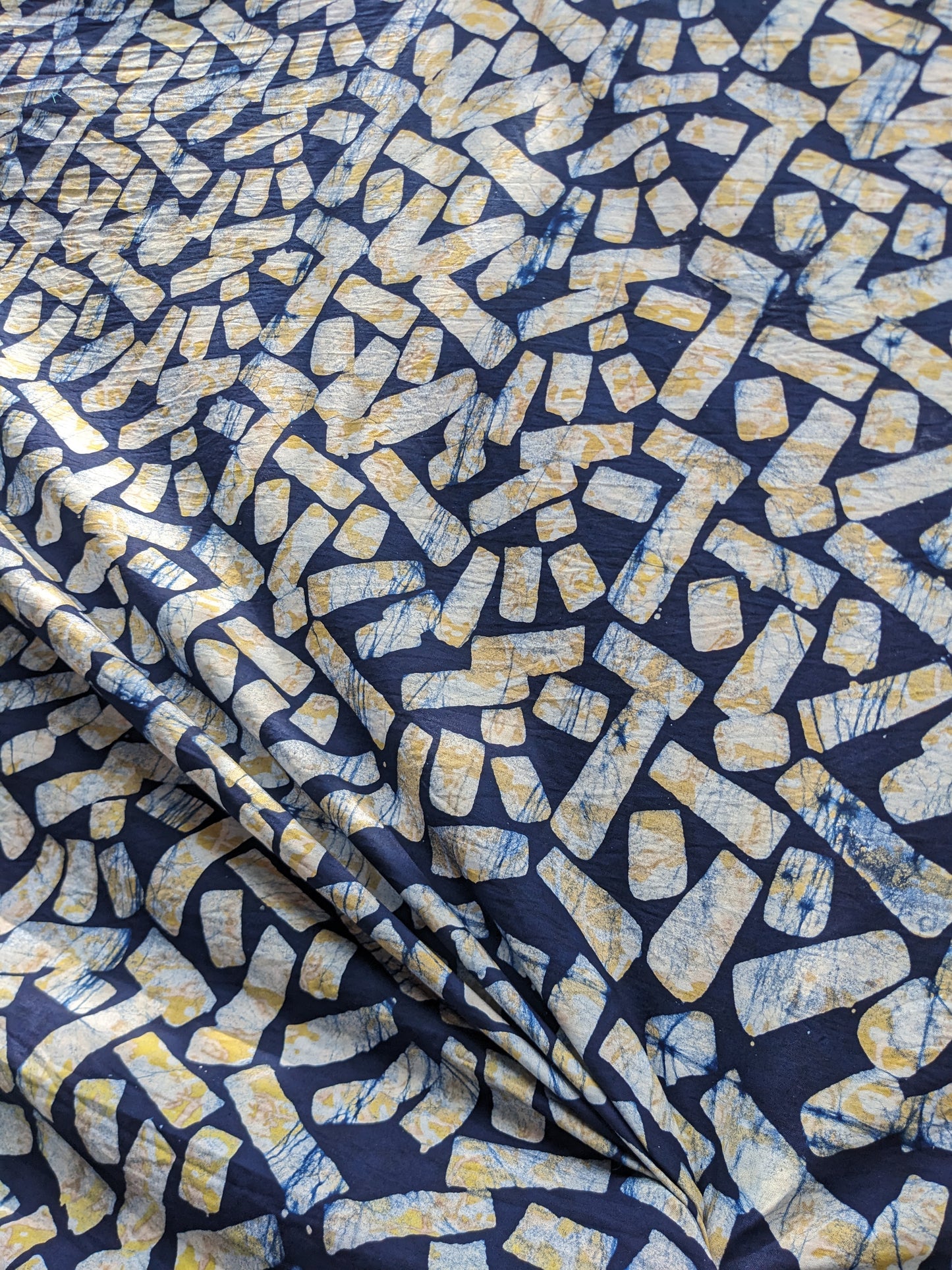 Batik | Golden Tetris