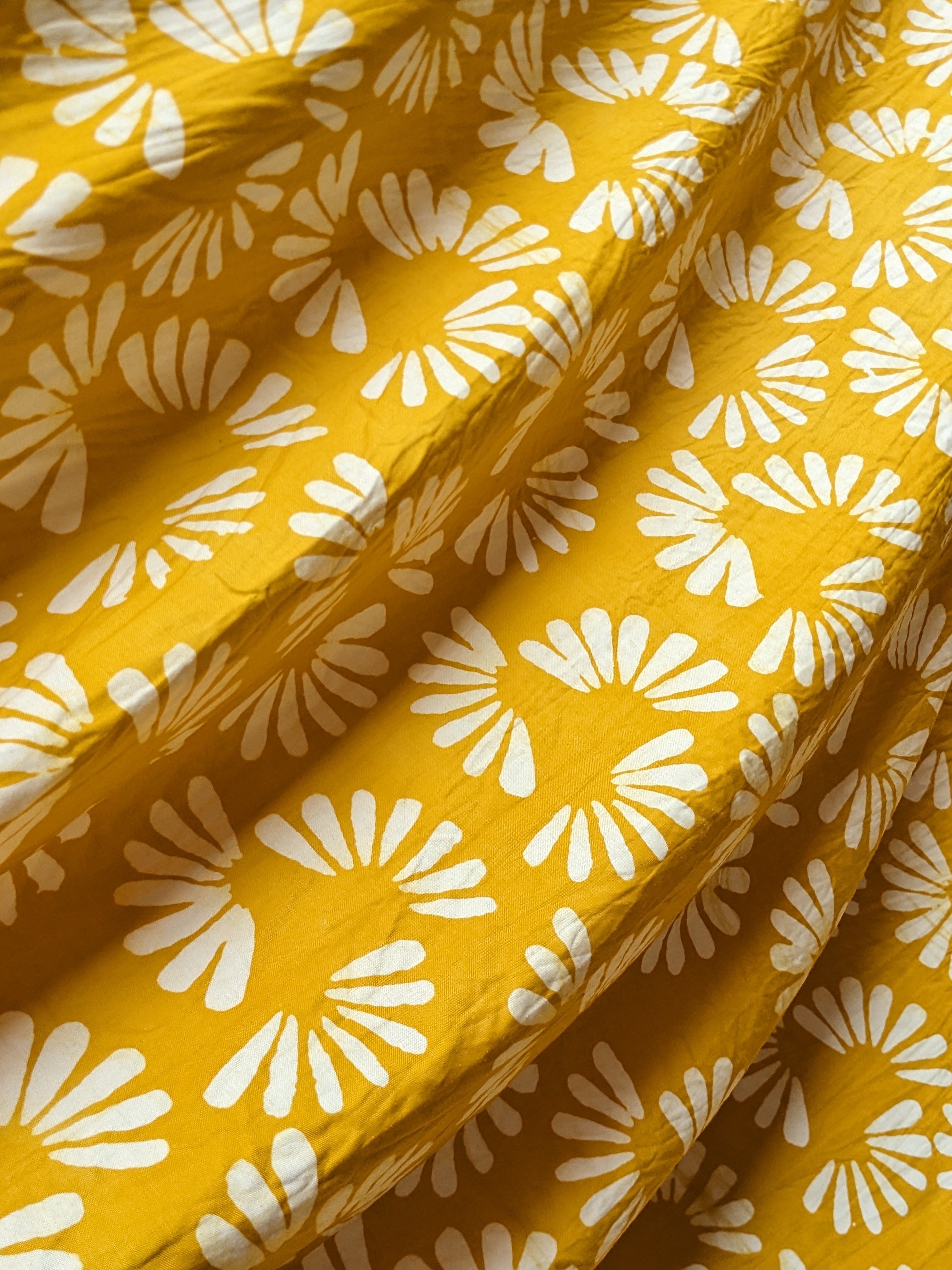 Batik |  Pineapple in Tenne