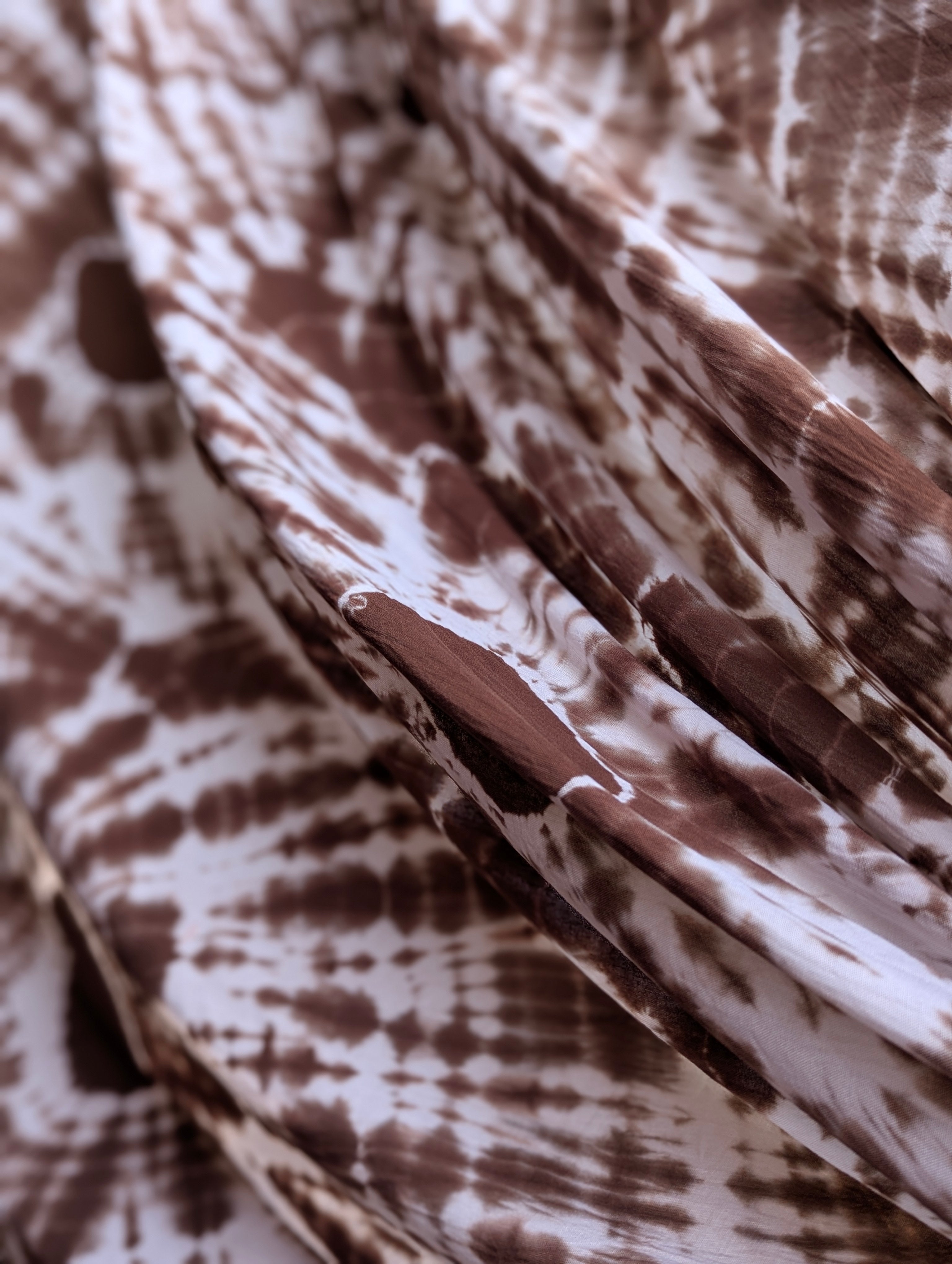 Rayon| Skygazer in Café