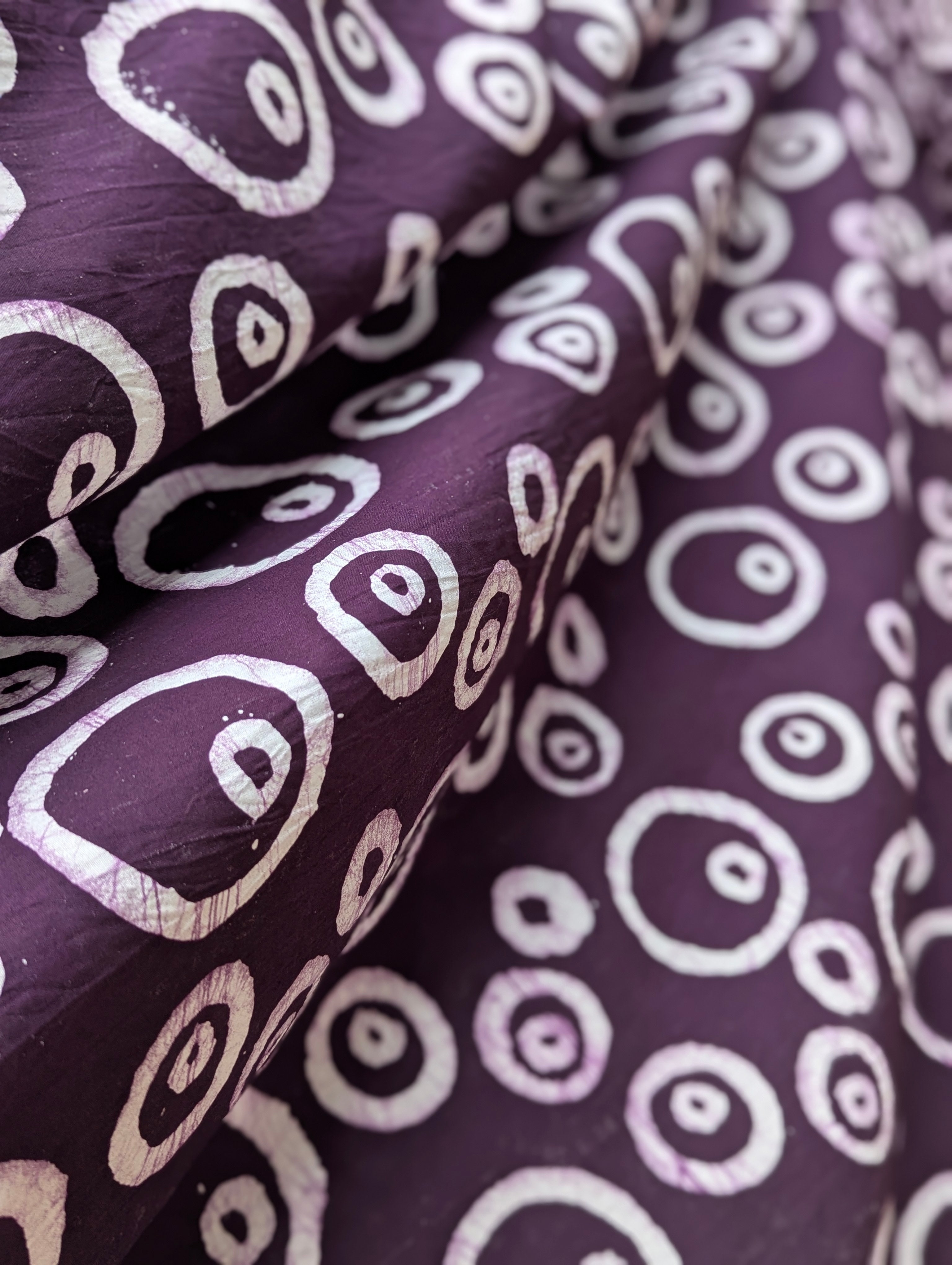 Batik| Bubbles in Beetroot