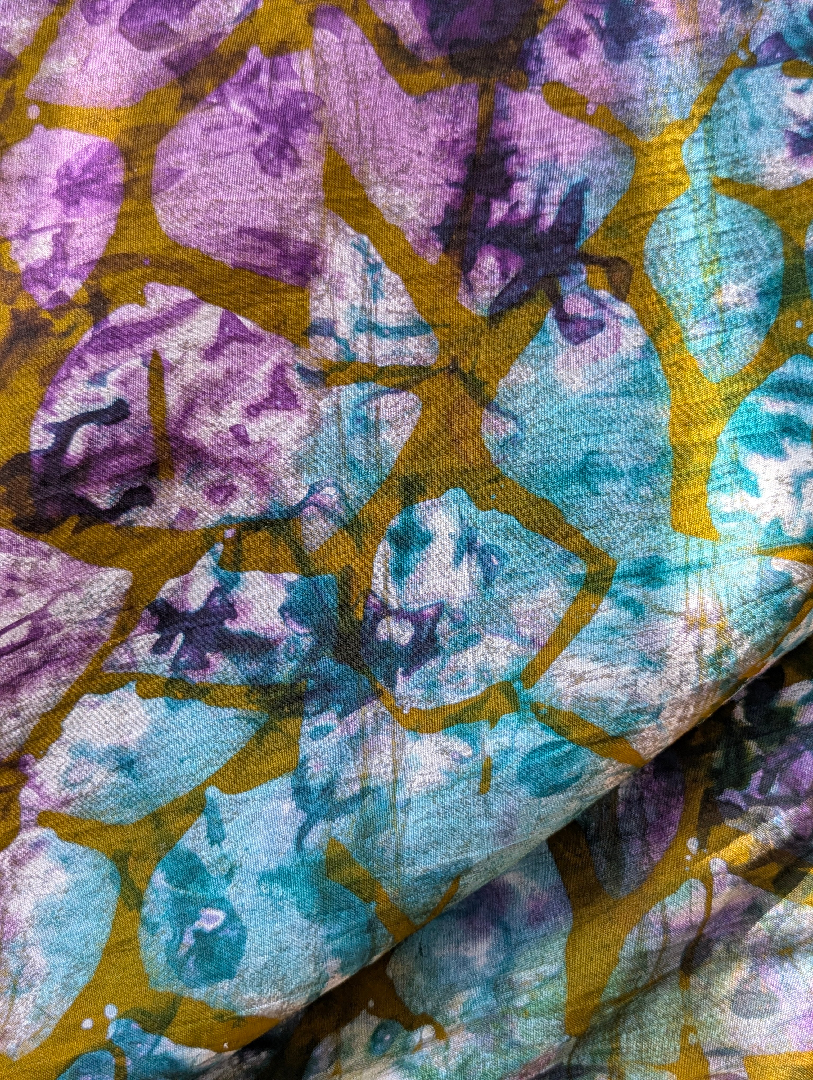 Batik | Anowa in Gold