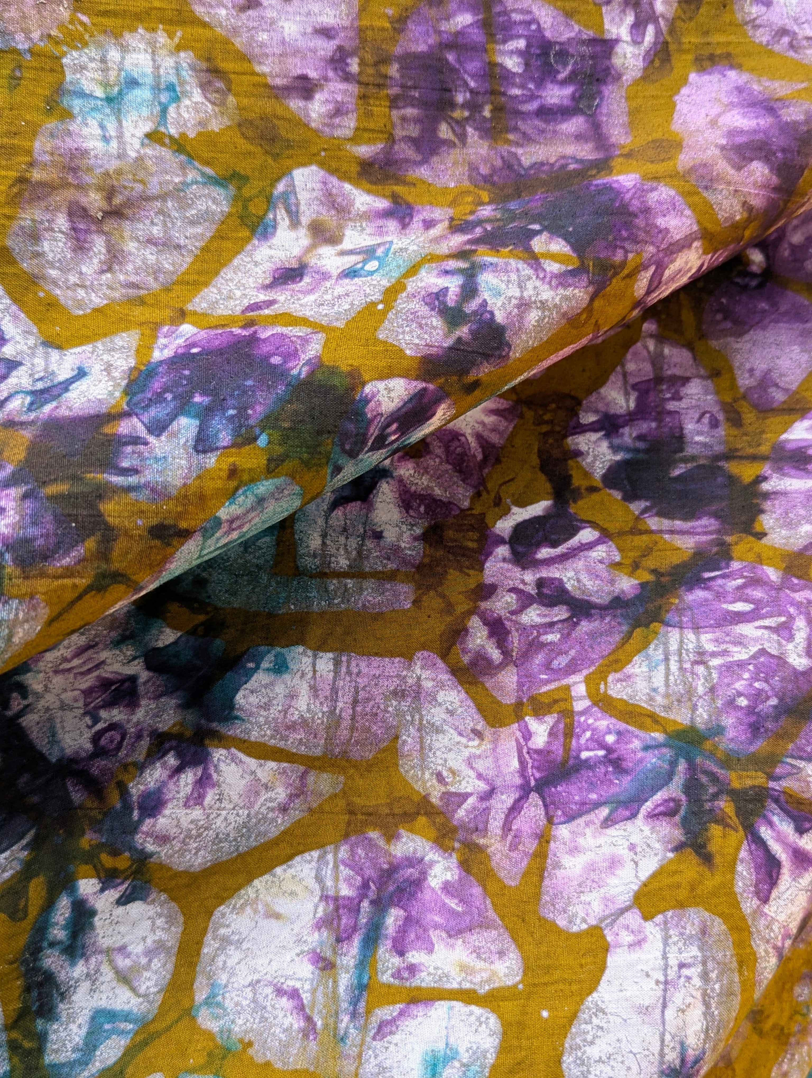 Batik | Anowa in Gold